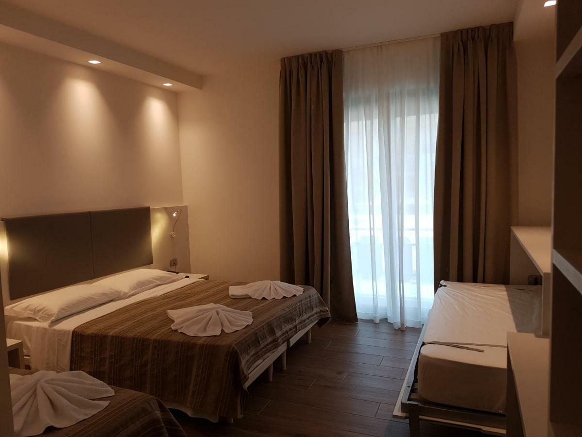 Hotel Aldebaran リド・ディ・イエゾロ エクステリア 写真